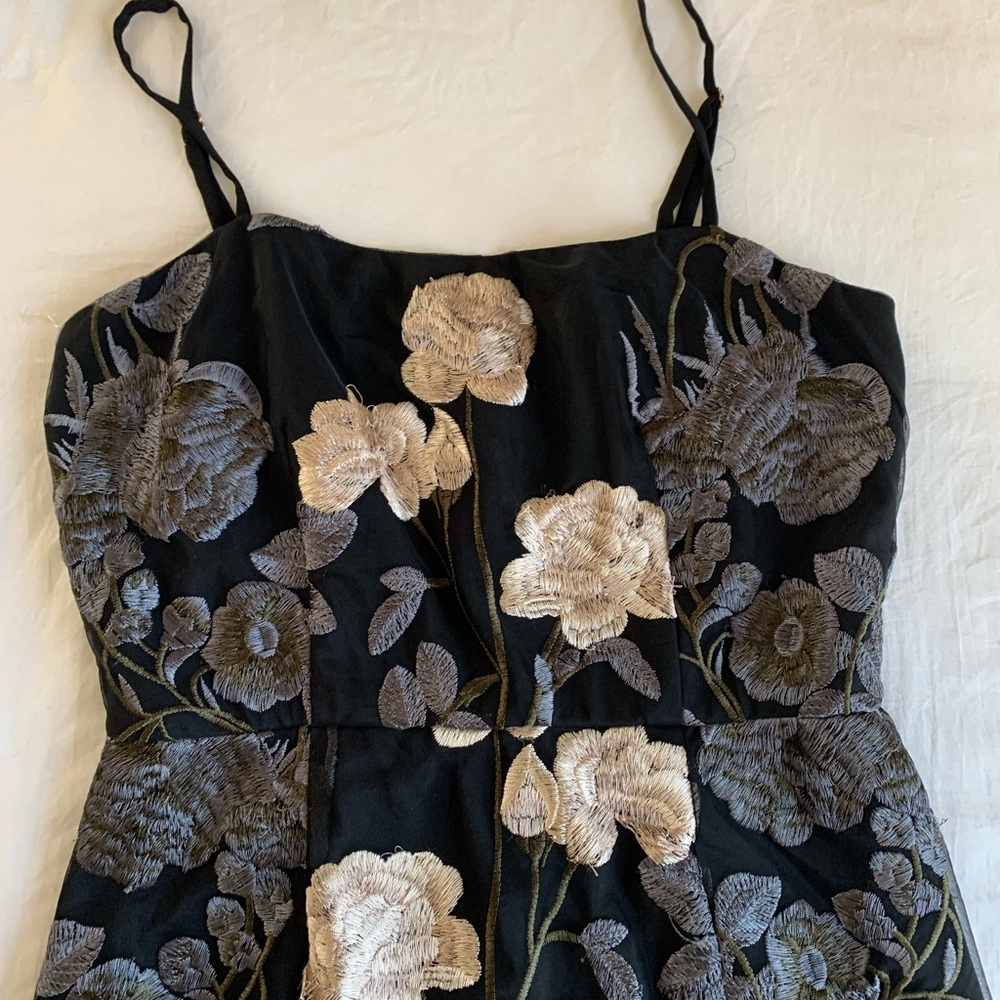 COPY - Lulu’s lace floral dress 🖤